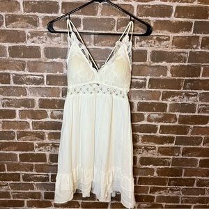 White lace dress